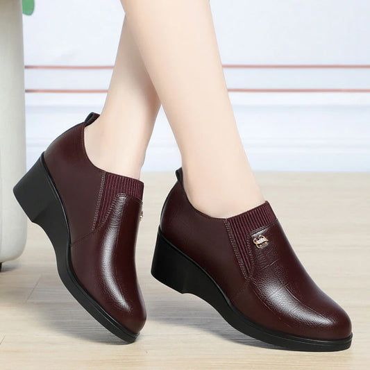 2025 nuevos zapatos de cuero de mujer de moda